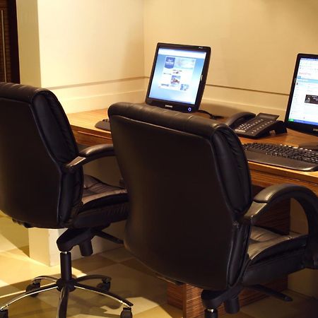 Aditya Hometel Hyderabad Ngoại thất bức ảnh