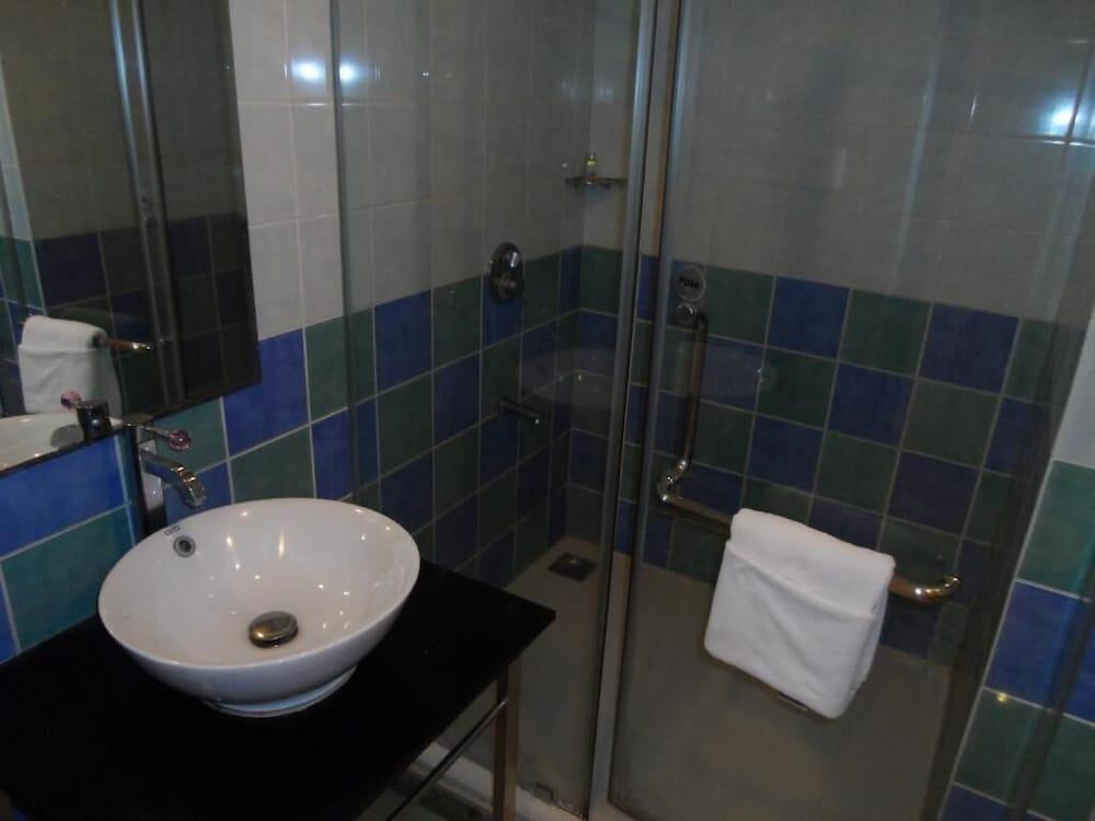 Aditya Hometel Hyderabad Ngoại thất bức ảnh
